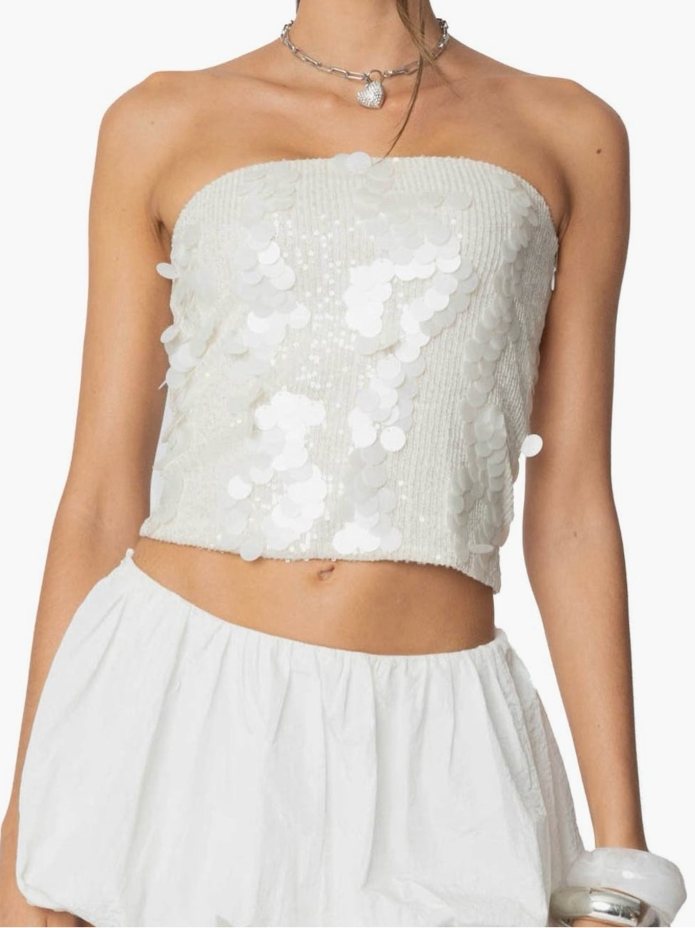 EDIKTED
Samara Strapless Sequin Top